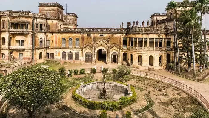  Yogi Adityanath Government to Build Gaushalas on 'Enemy Properties' in Uttar Pradesh