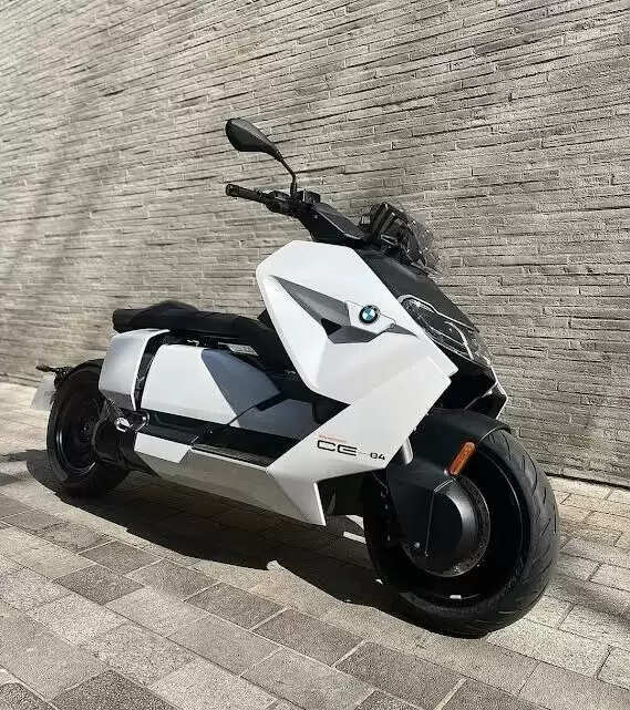BMW CE 04-1